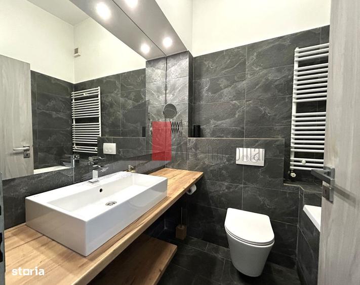 Apartament cu 3 camere, mobilat în Sud