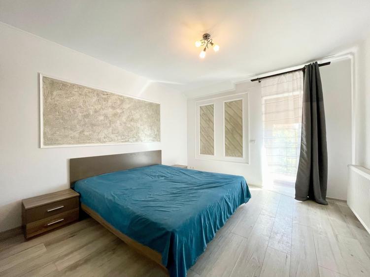 Duplex cu 5 camere cu Teren 380 Mp în Dumbrăvița