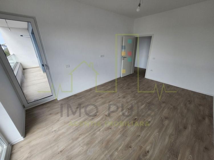 Apartament cu 3 camere decomandat în Torontalului