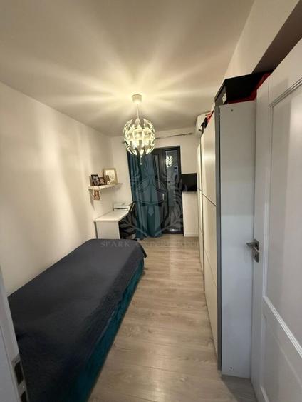 Apartament cu 3 camere decomandat, mobilat în Albert