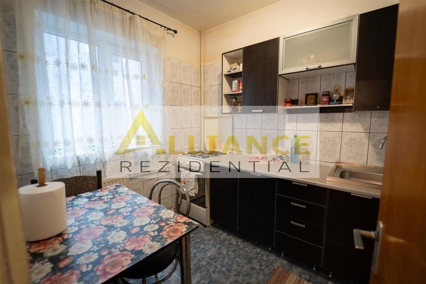 Apartament cu 3 camere decomandat, mobilat în Tineretului