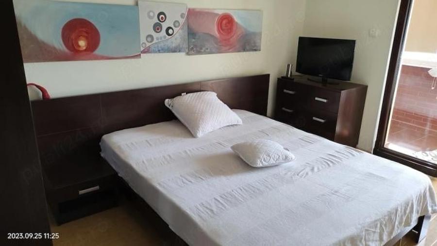 Apartament cu 3 camere semidecomandat, mobilat în Dristor