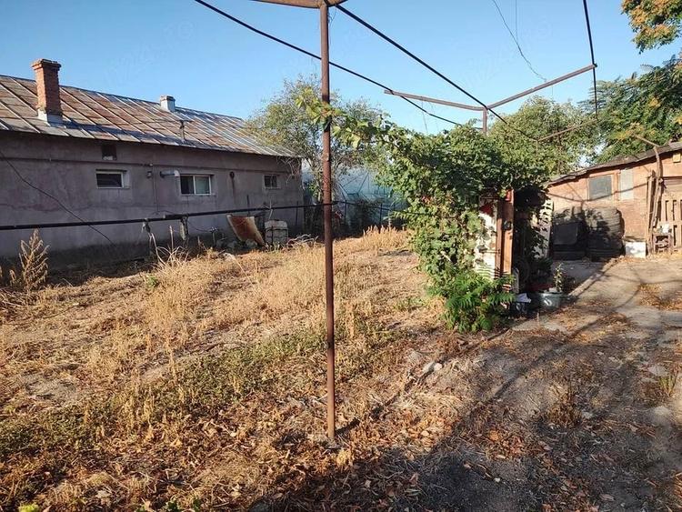 Teren de 1357 mp, în Vidra