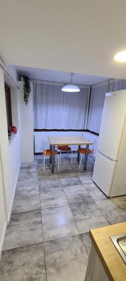 Apartament cu 3 camere decomandat în Dacia