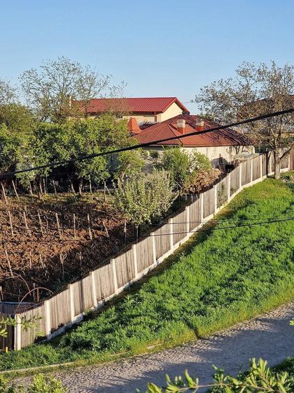 Casă cu 4 camere cu Teren 700 Mp în Central