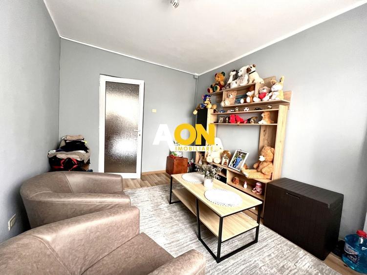 Apartament cu 4 camere decomandat, mobilat în Cetate