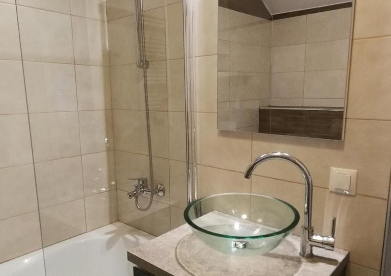 Garsonieră decomandată în Becaș