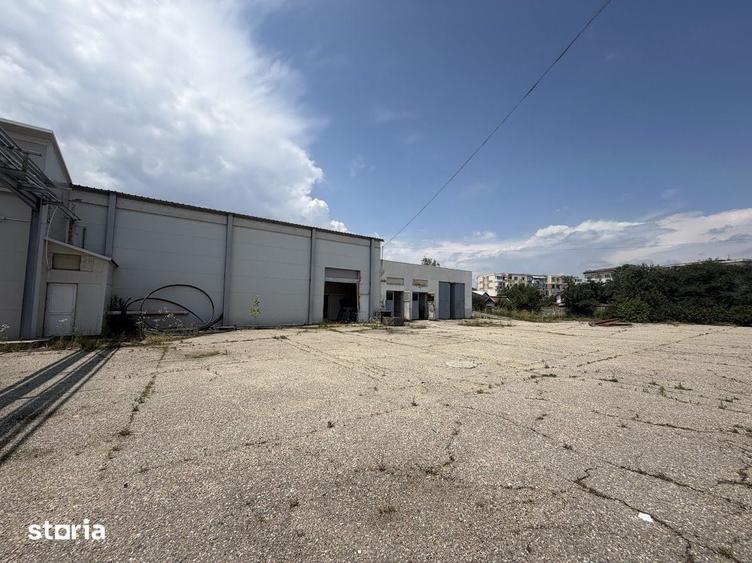 Spațiu comercial, de 2,820 mp, în Vest