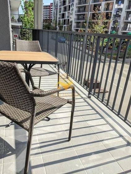 Apartament cu 3 camere semidecomandat, mobilat în Bună Ziua