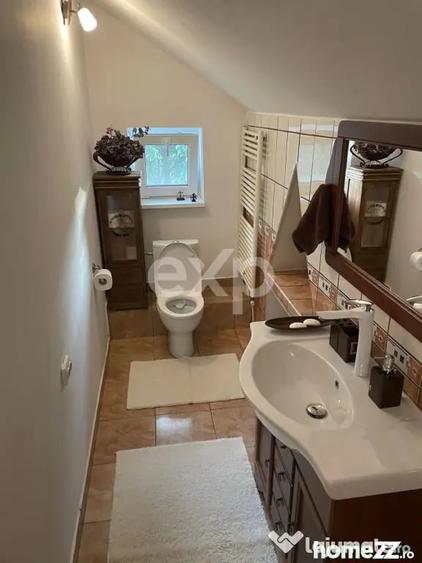 Casă cu 10 camere cu Teren 1329 Mp în Micro 6