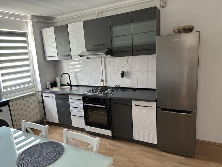 Apartament cu 2 camere semidecomandat în Exterior Vest