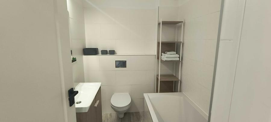 Apartament cu 2 camere semidecomandat în Florești