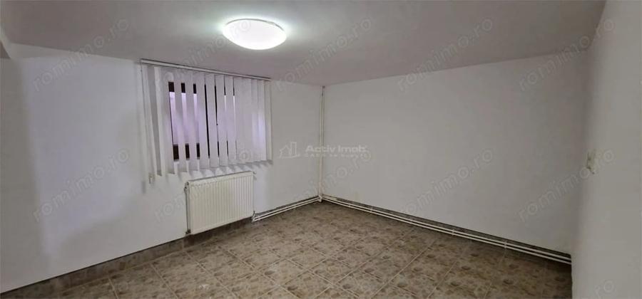 Casă cu 5 camere cu Teren 155 Mp în Muncitoresc