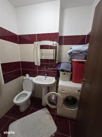 Casă cu 4 camere cu Teren 179 Mp în 1 Decembrie