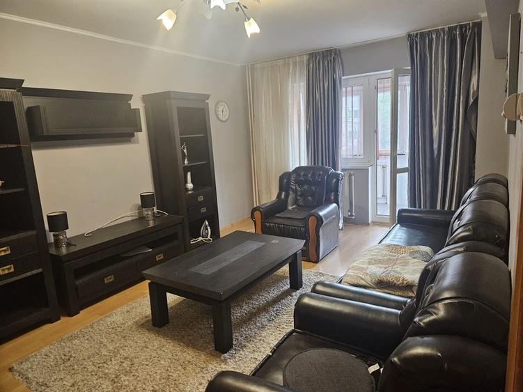 Inchiriez apartament buzaului etaj 1 - 3