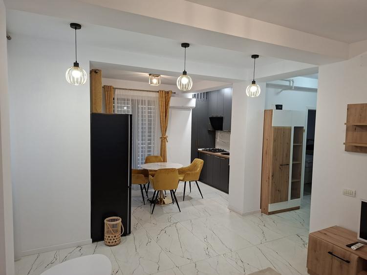 Apartament cu 2 camere nedecomandat în Teilor