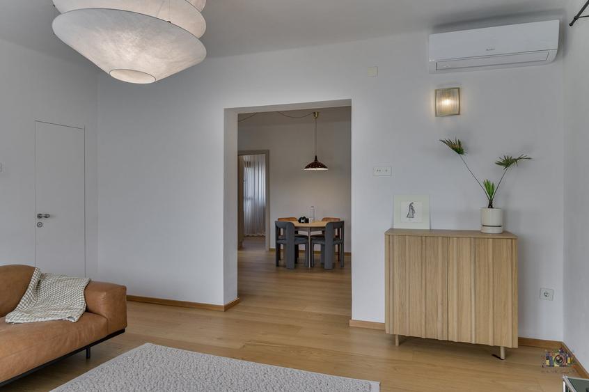 Apartament cu 4 camere semidecomandat, mobilat în Dorobanți