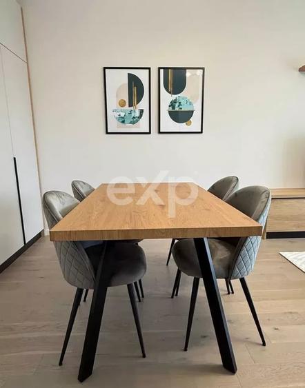 Apartament cu 2 camere decomandat, mobilat în Central