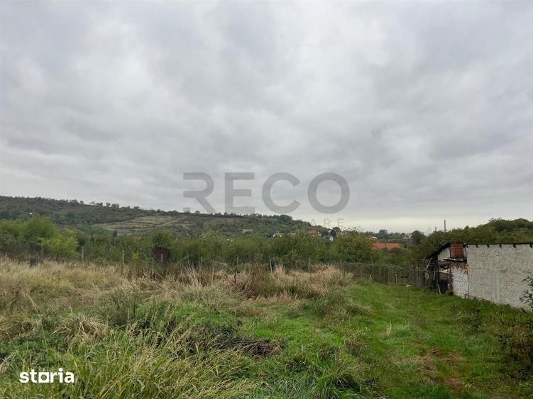 Teren de 1200 mp, în Oncea