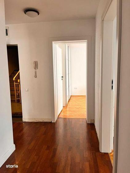 Apartament cu 3 camere în Plopilor