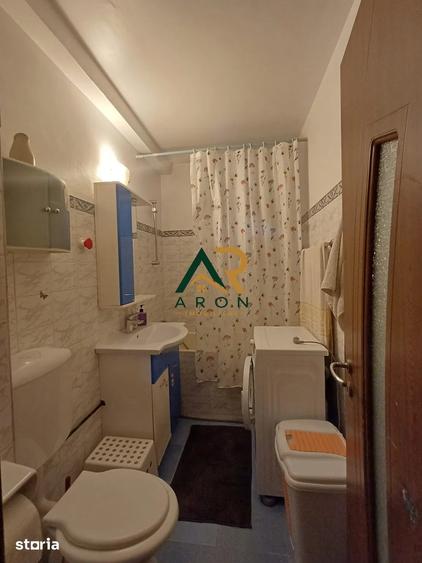 Apartament cu 3 camere semidecomandat, mobilat în Dristor