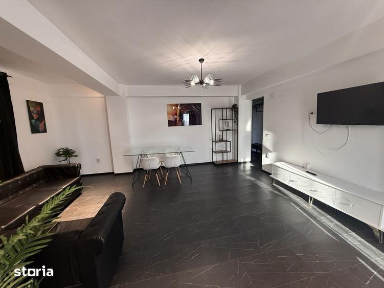 Apartament cu 2 camere decomandat în Calea București