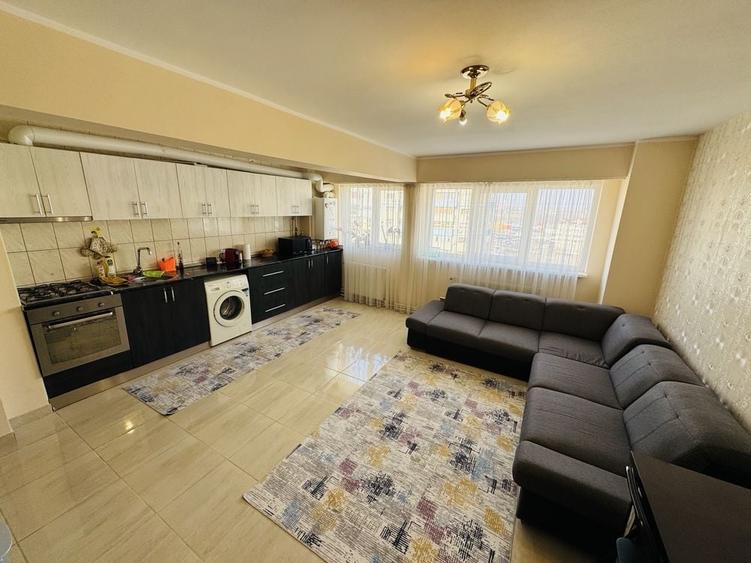 Apartament cu 3 camere decomandat în Micro 20