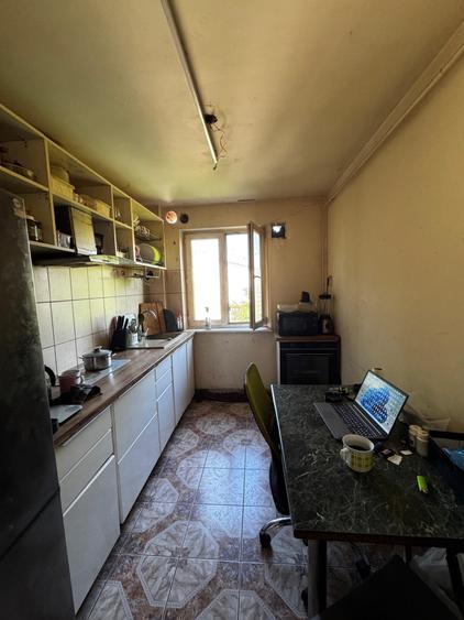 Apartament cu 3 camere decomandat în Tătărași