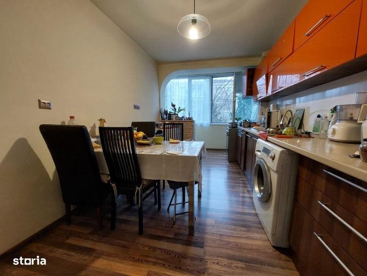 Apartament cu 4 camere, mobilat în Faleza Nord