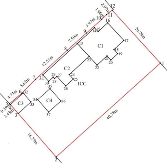Casă cu 7 camere cu Teren 843 Mp în Central