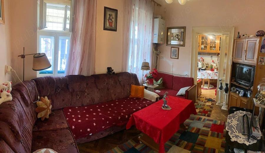 Apartament cu 4 camere decomandat în Central