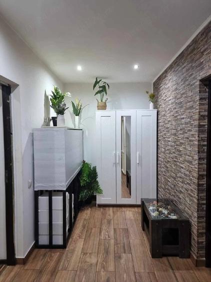 Casă cu 2 camere cu Teren 446 Mp în Rahova