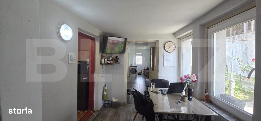 Casă cu 3 camere în Bariera Vâlcii