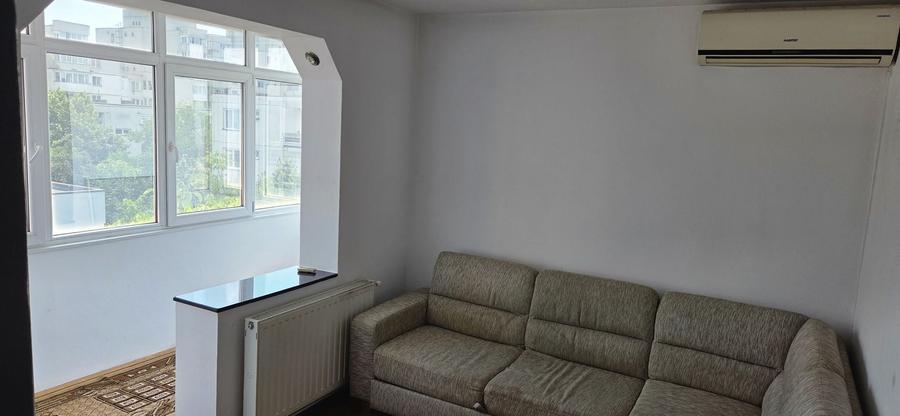 Apartament cu 3 camere decomandat în 7 Noiembrie