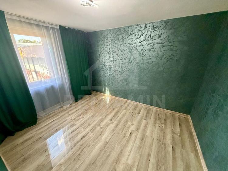 Apartament cu 3 camere semidecomandat în Craiovița Nouă