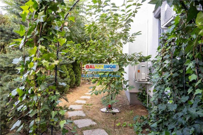 Apartament cu 3 camere semidecomandat, mobilat în Băneasa