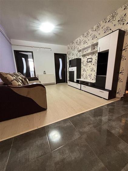 Apartament cu 2 camere semidecomandat în Valea Adâncă