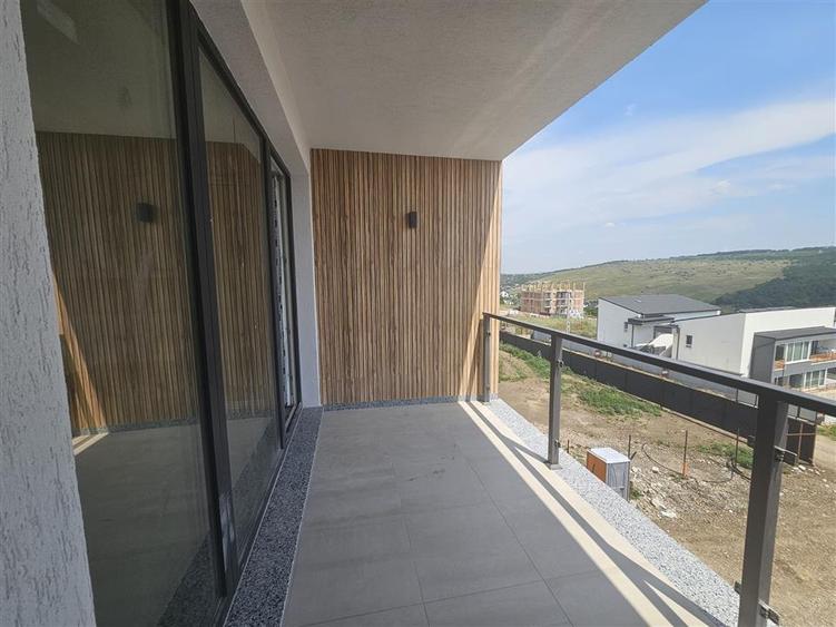 Apartament cu 3 camere decomandat în Păcurari
