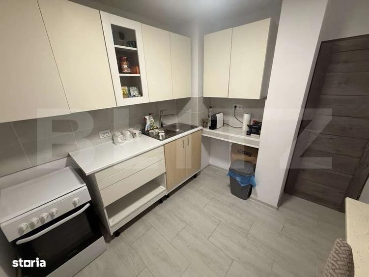Apartament cu 5 camere decomandat, mobilat în Micro 3