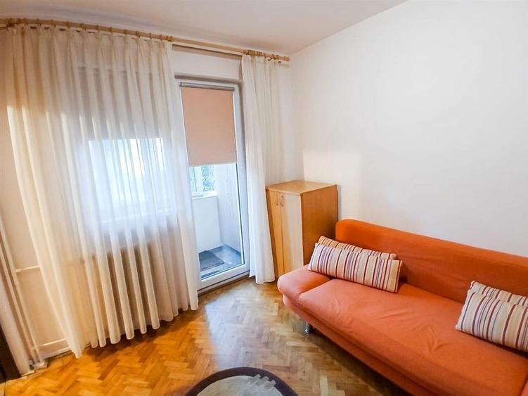 Apartament cu 2 camere semidecomandat în Valenta