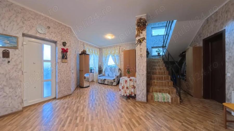 Casă cu 4 camere cu Teren 486 Mp în Central