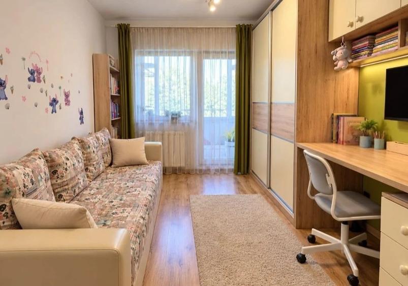 Apartament cu 3 camere decomandat în Târgu Cucu