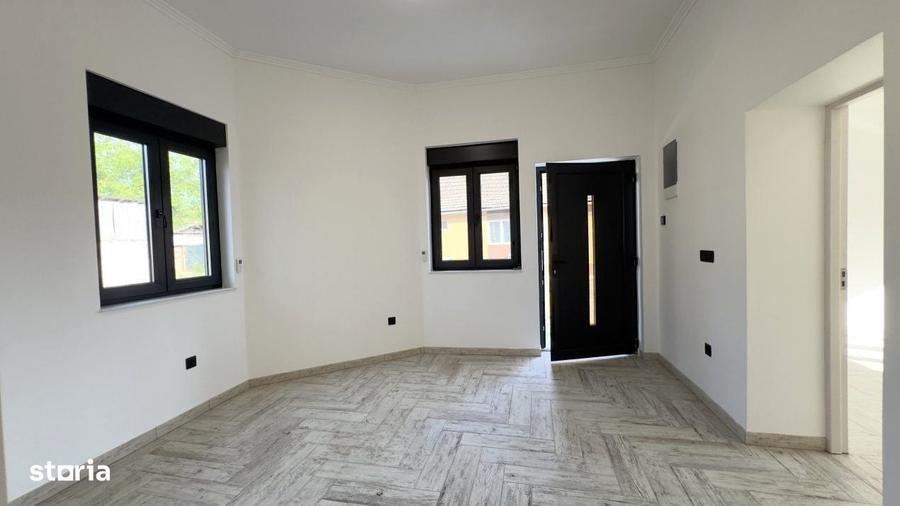 Casă cu 3 camere în Central