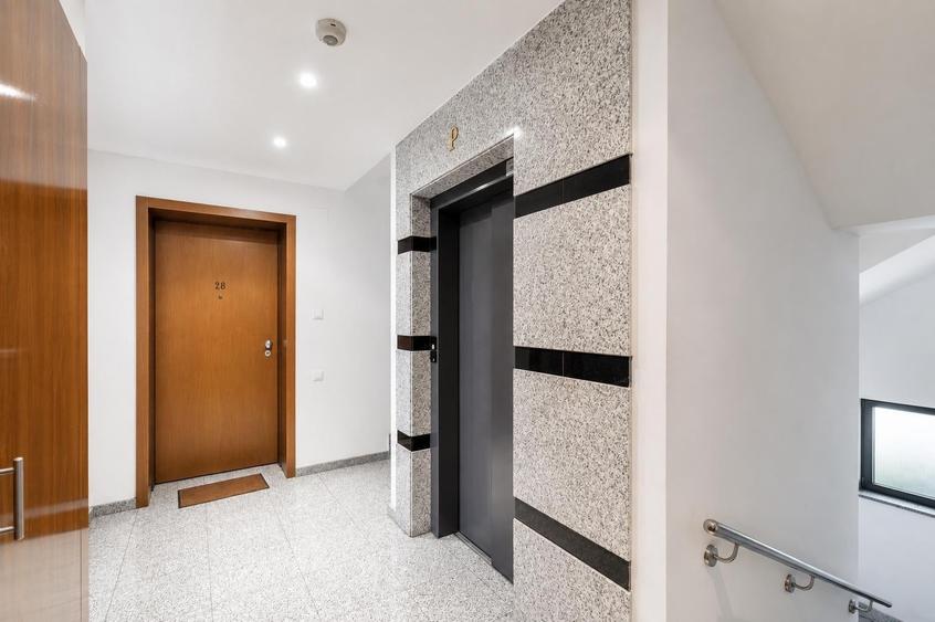 Apartament cu 3 camere decomandat, mobilat în Herăstrău