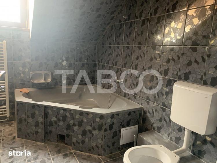 Spațiu comercial, de 300 mp, în Trei Stejari