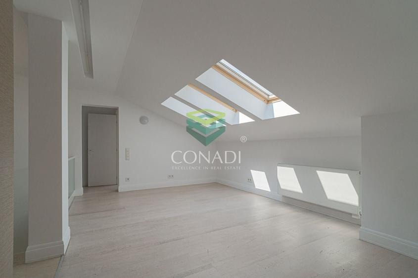Duplex cu 7 camere cu Piscina în Pipera
