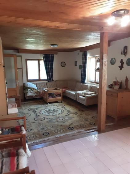 Casă individuală cu 4 camere cu Teren 2256 Mp în Gârcina