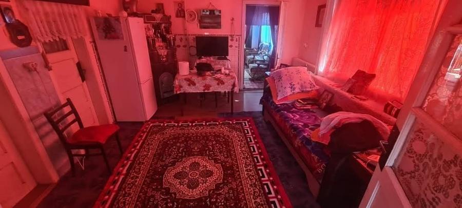 Casă cu 3 camere în Unirea