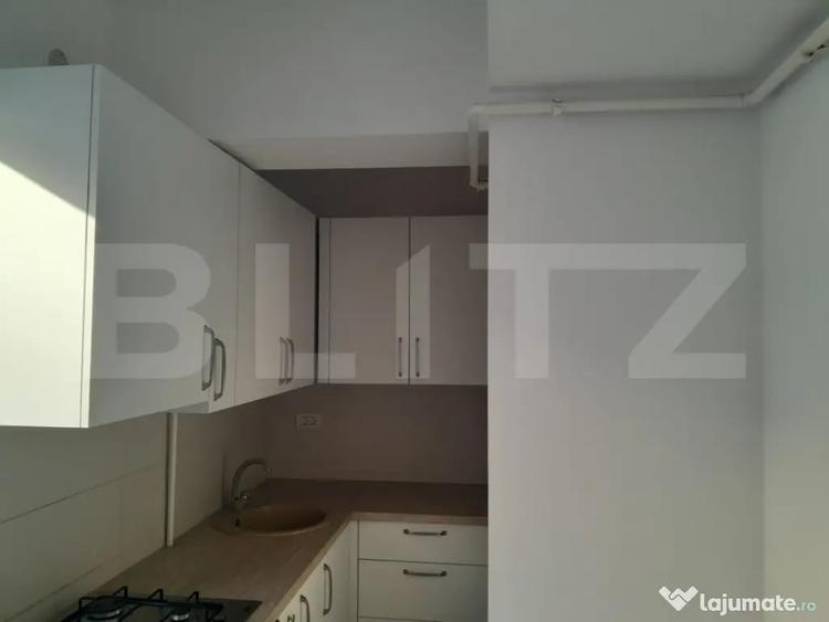 Apartament cu 3 camere semidecomandat în Obcini