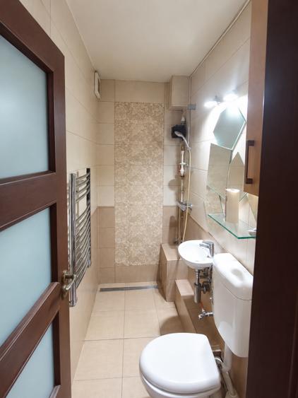 Apartament cu 3 camere decomandat, mobilat în Faleza Nord